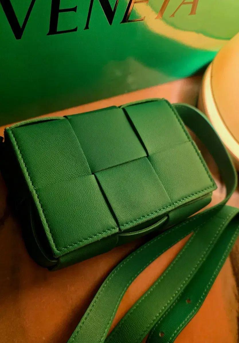 보테가 베네타 카세트백 미니 그린