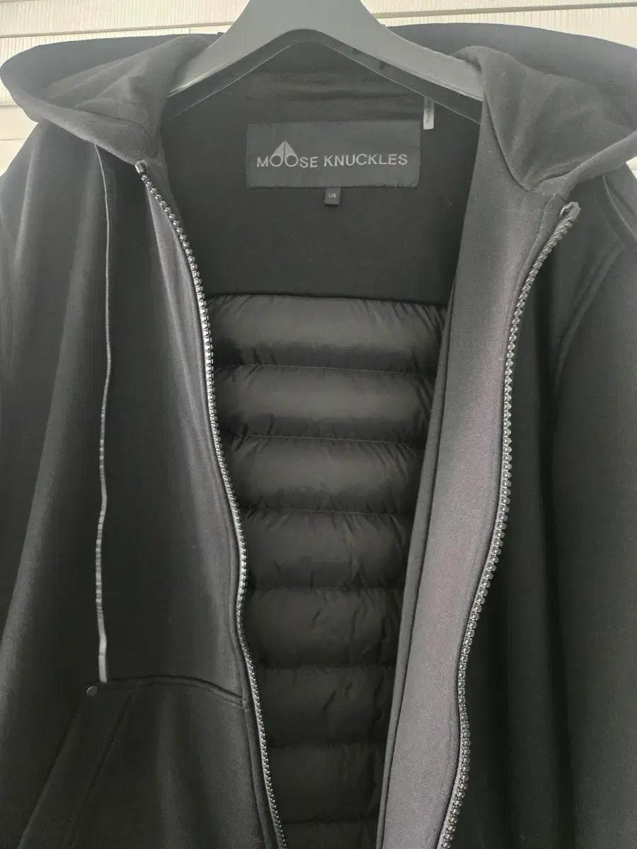 무스너클 후드 패딩 블랙 L 사이즈