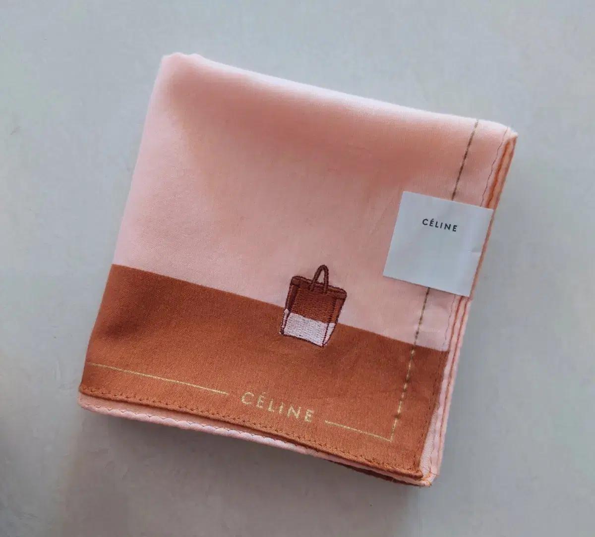 셀린느 가방자수 손수건(새상품)