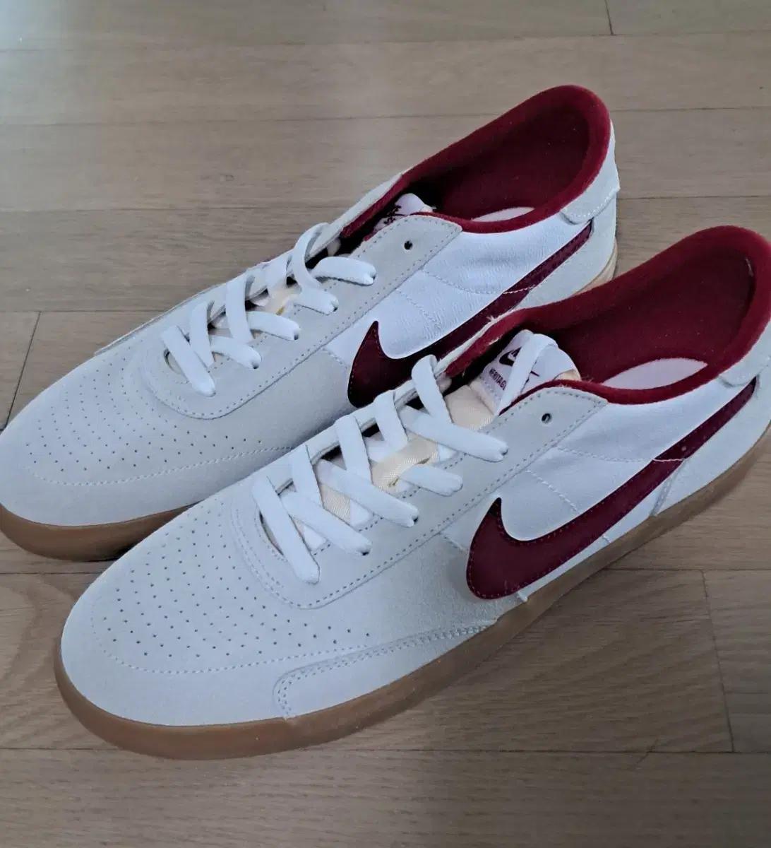 나이키 남자 스니커즈 290사이즈 새상품 판매합니다!