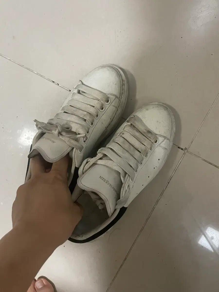 알렉산더 맥퀸 스니커즈 250