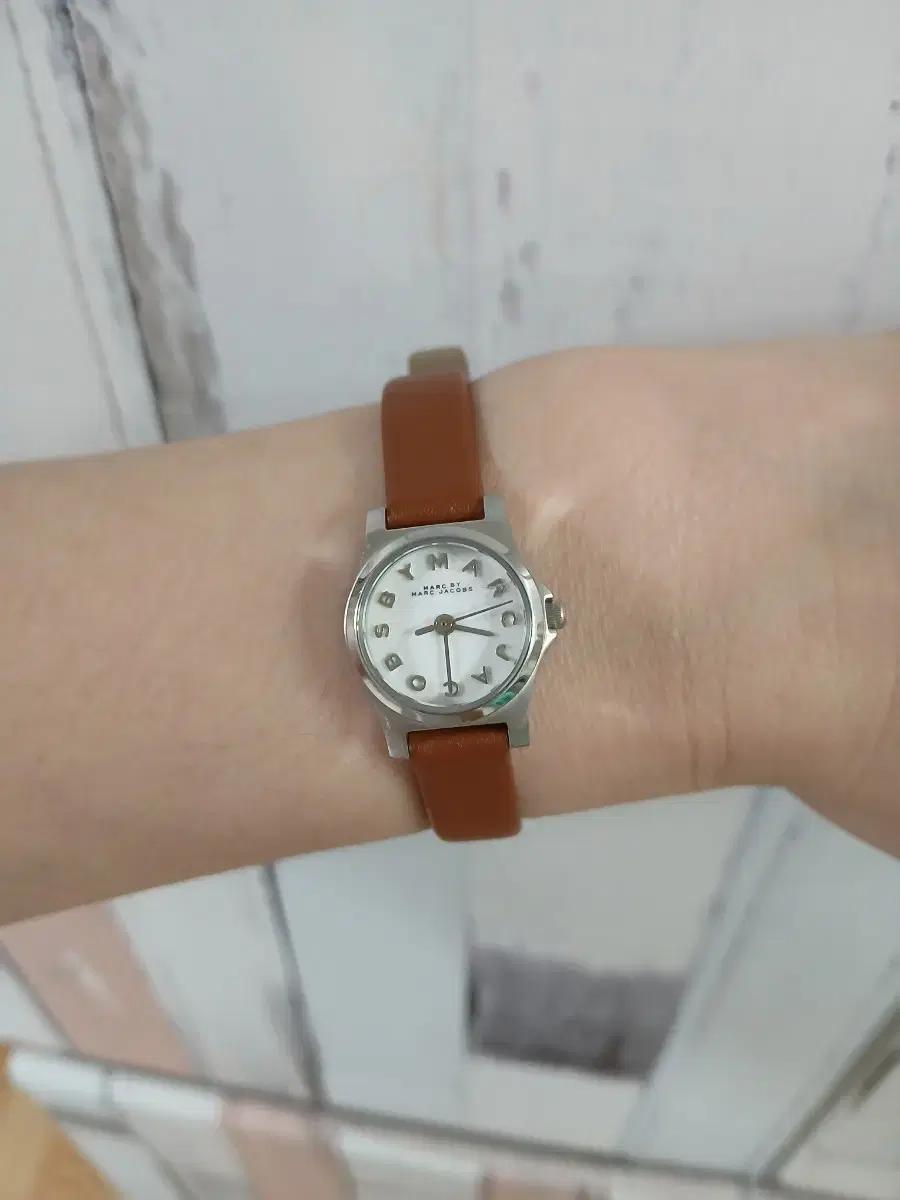 거의새것 마크제이콥스 시계 브라운 38000원 상태최상 고급