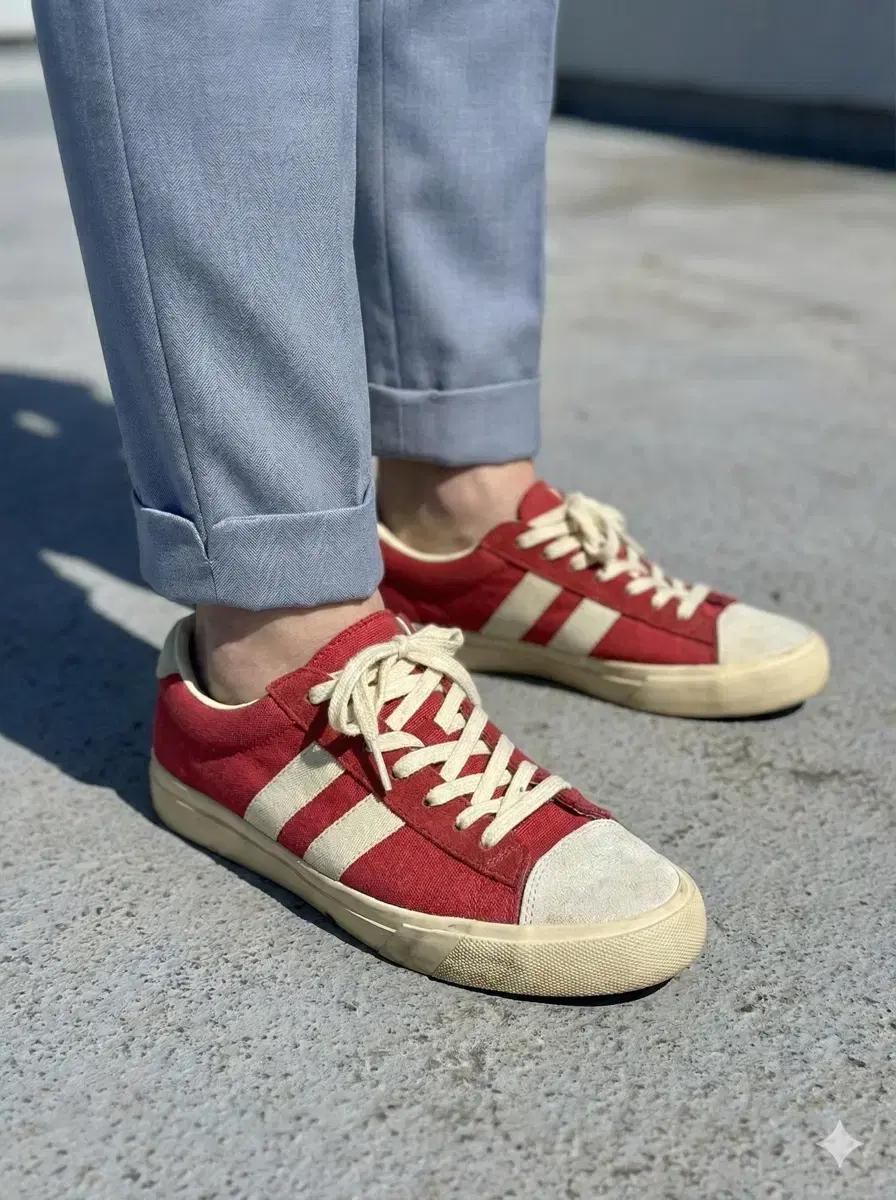 프로 케즈(pro-keds) 라인 스니커즈 로우탑 팝니다.