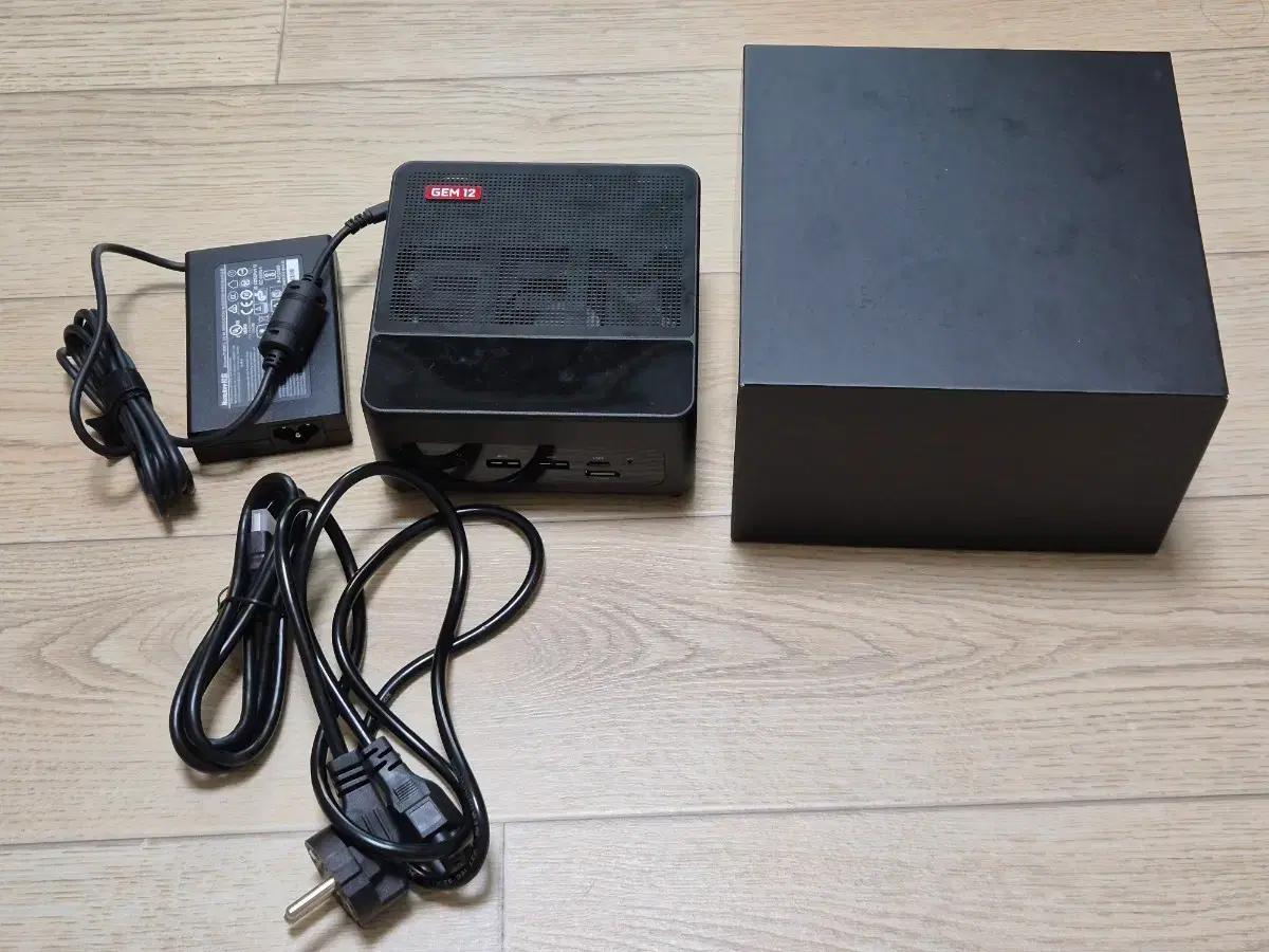 GEM12 미니 PC 7840hs