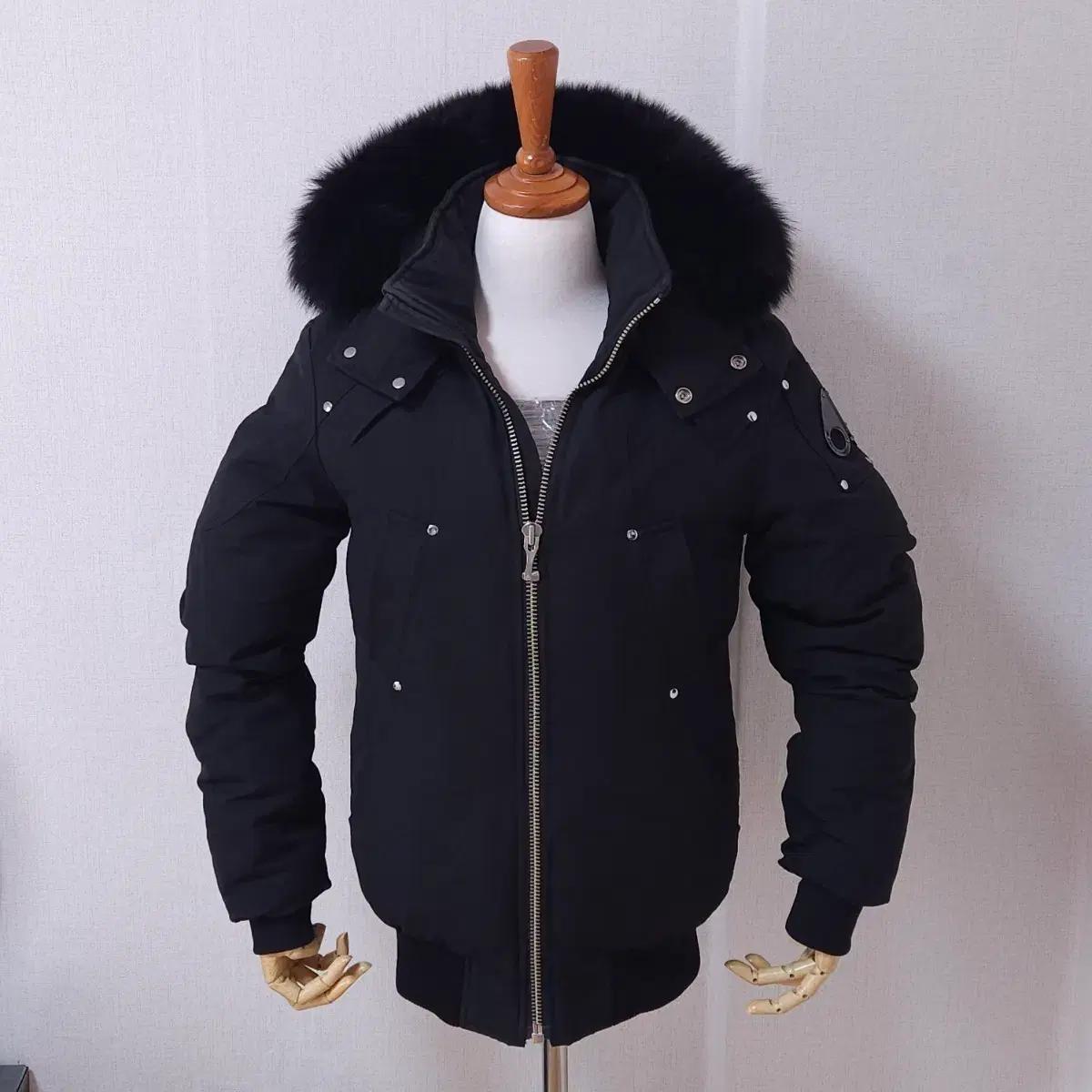 무스너클 블랙 패딩 블랙퍼