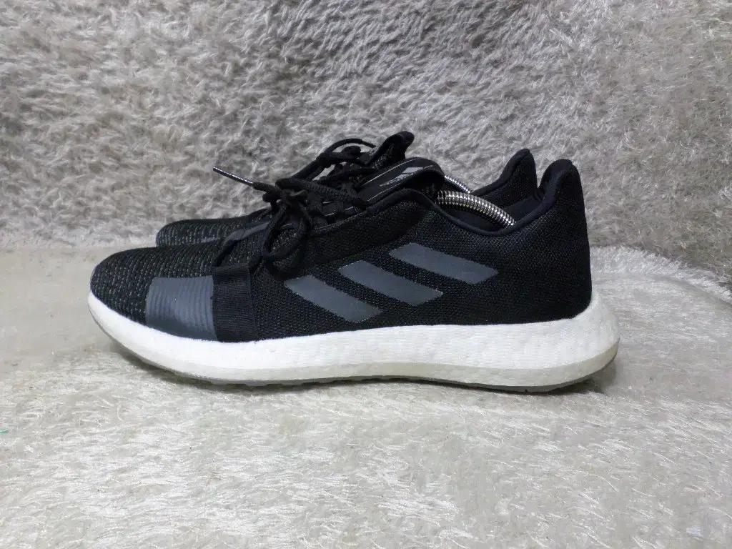 휘리릭구제 285 아디다스 센스부스트 운동화 블랙 중고 신발