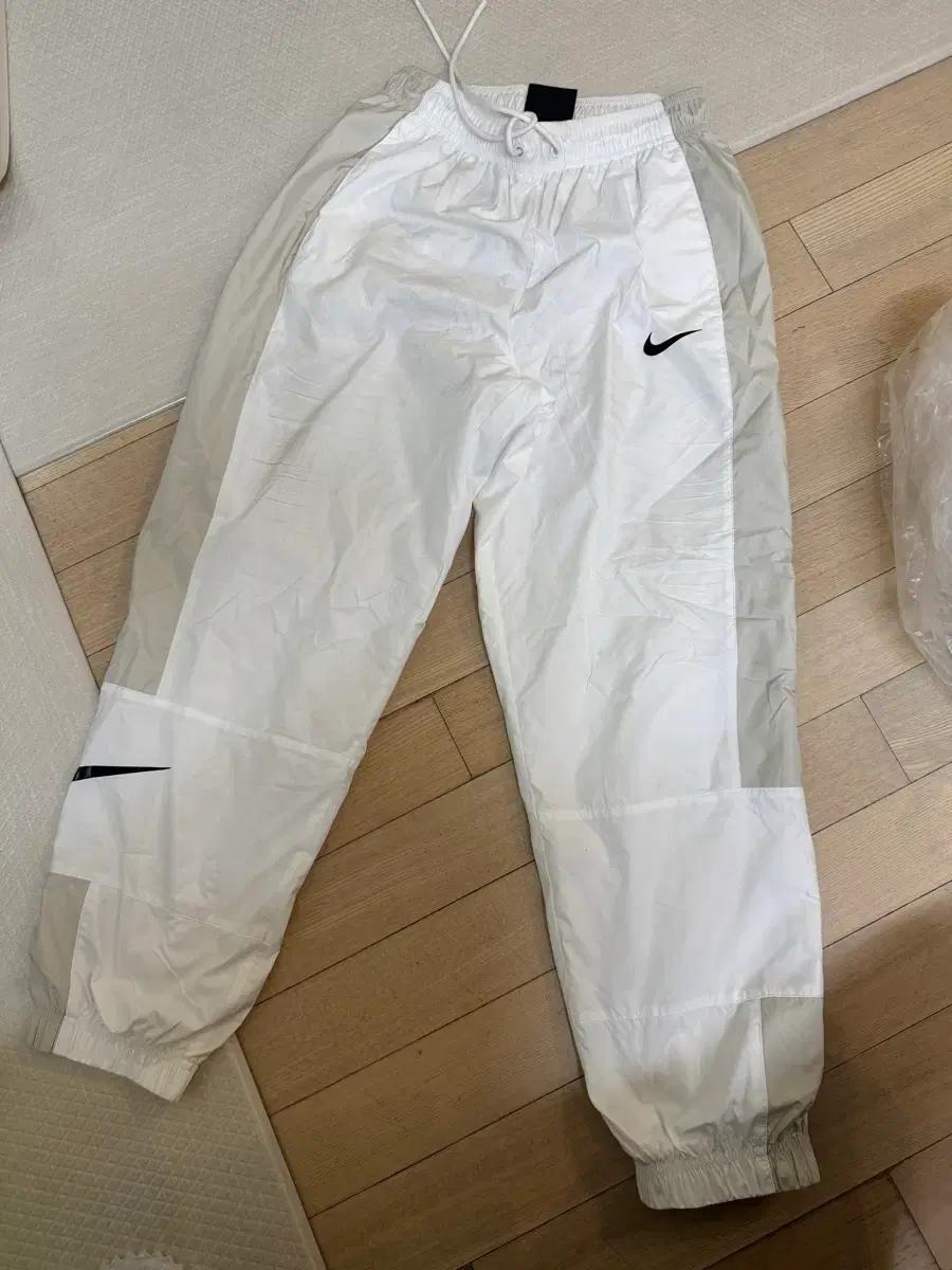 나이키 바람박이 팬츠 바지 아이보리 xs