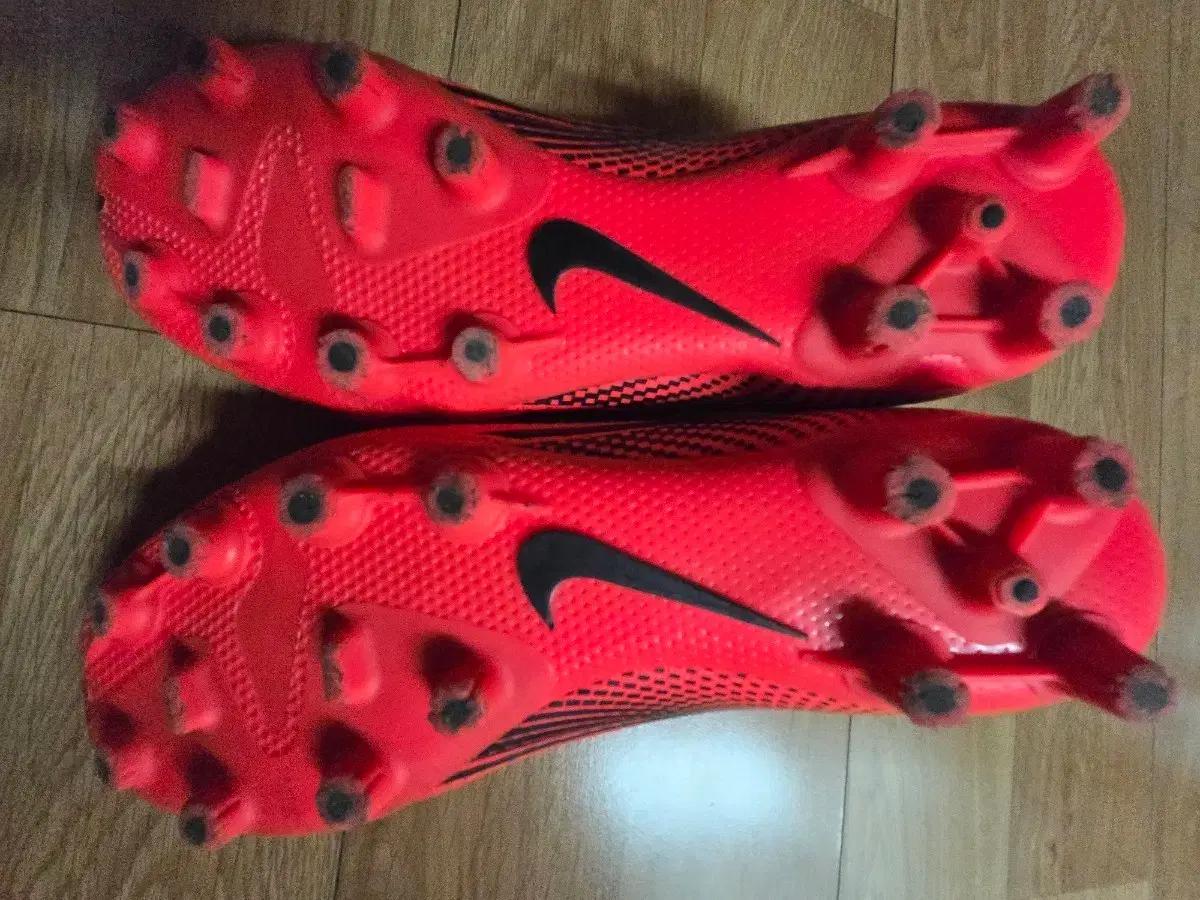 나이키축구화250