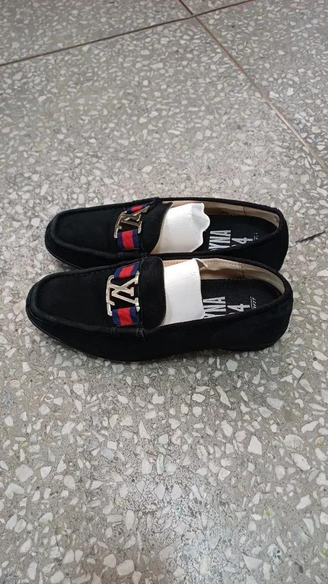 루이비똥1023로퍼스위이드가죽38남성250싸이즈