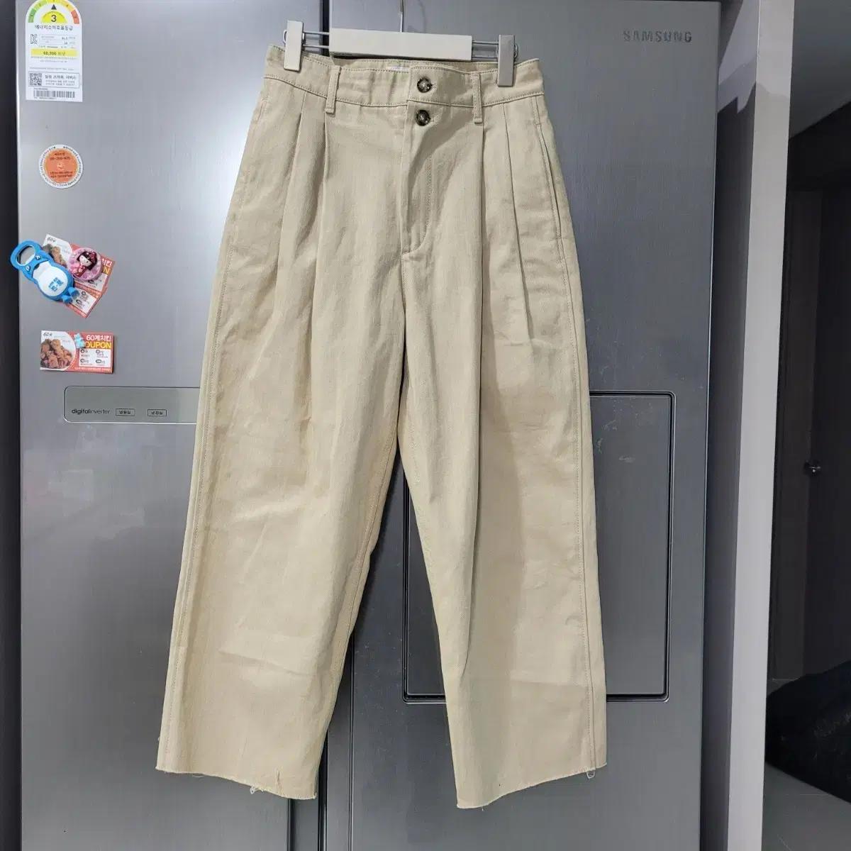 PVCS 프븏스 와이트 팬츠