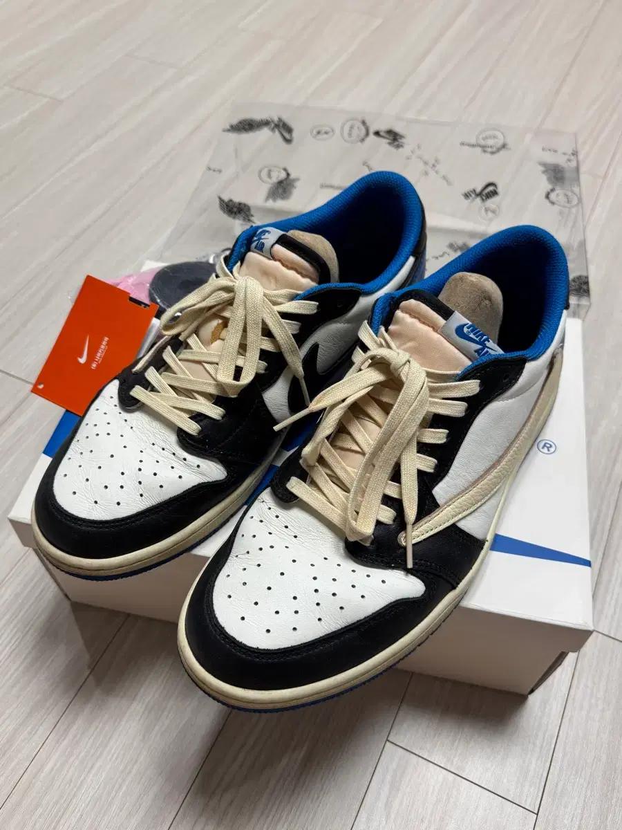 [285] 조던 1 x 트래비스 스캇 x 프라그먼트 조던 로우