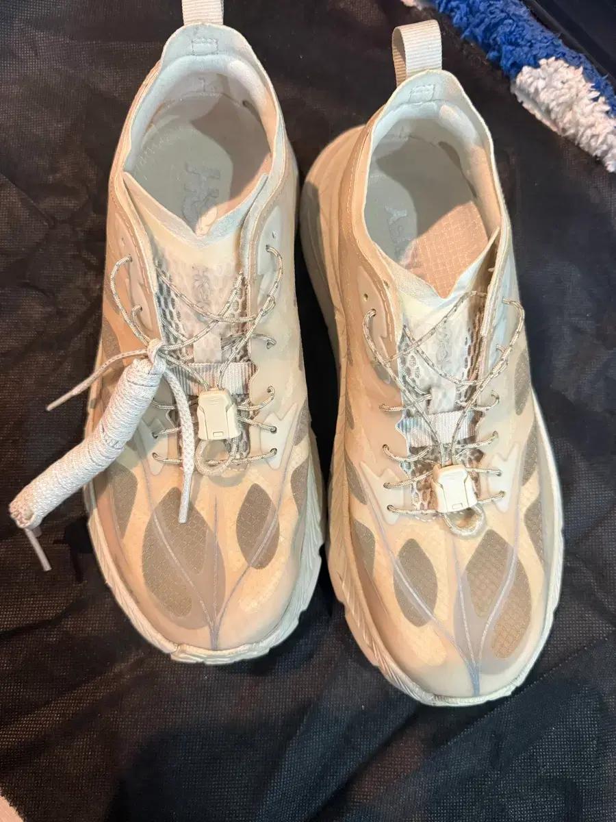 새티스파이 호카 마파테 스피드4 라이트본