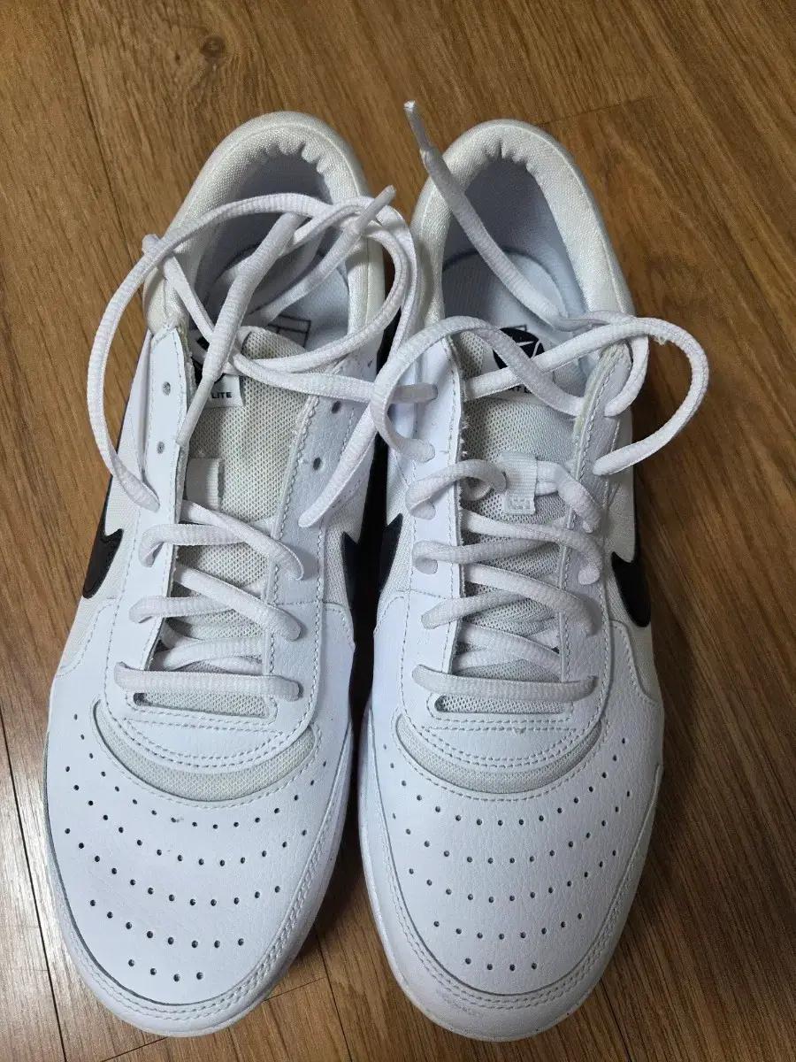 나이키 코트줌 테니스화