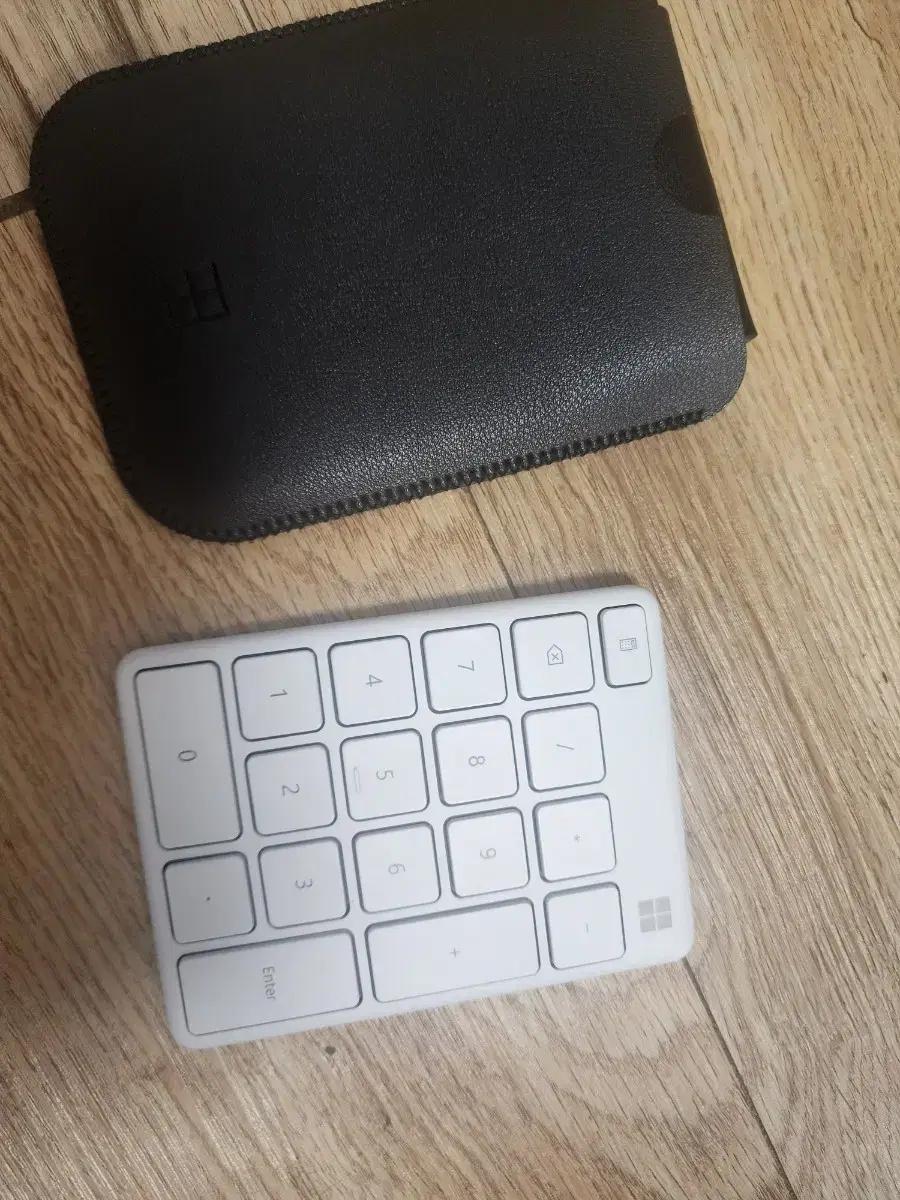 마이크로소프트 블루투스 매크로 넘버패드(+정품파우치)