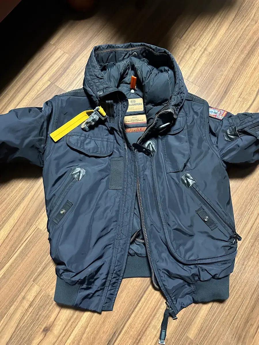 파라 점퍼스 m사이즈 판매합니다