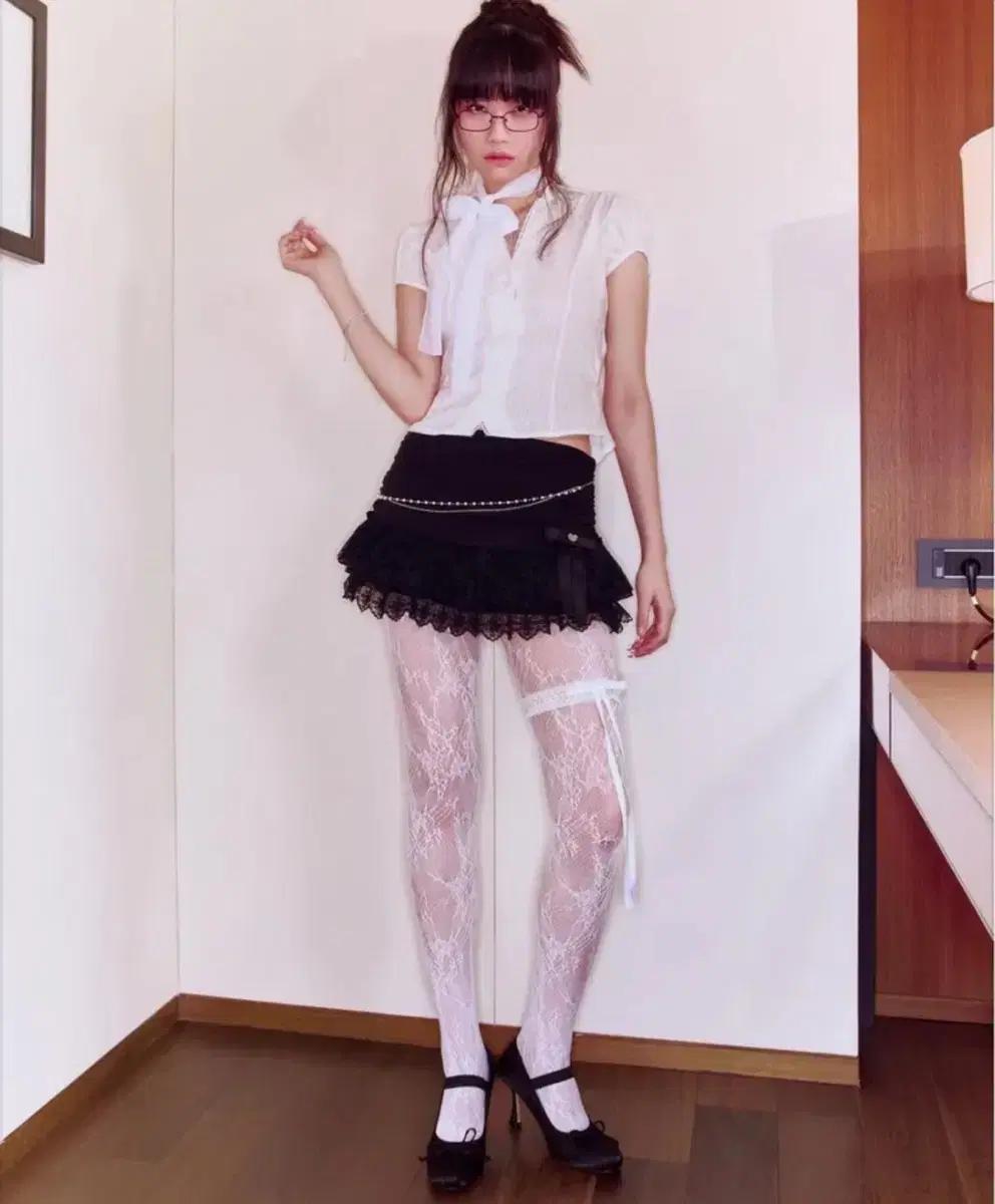 포어링Chiffon lace mini skirt 치마