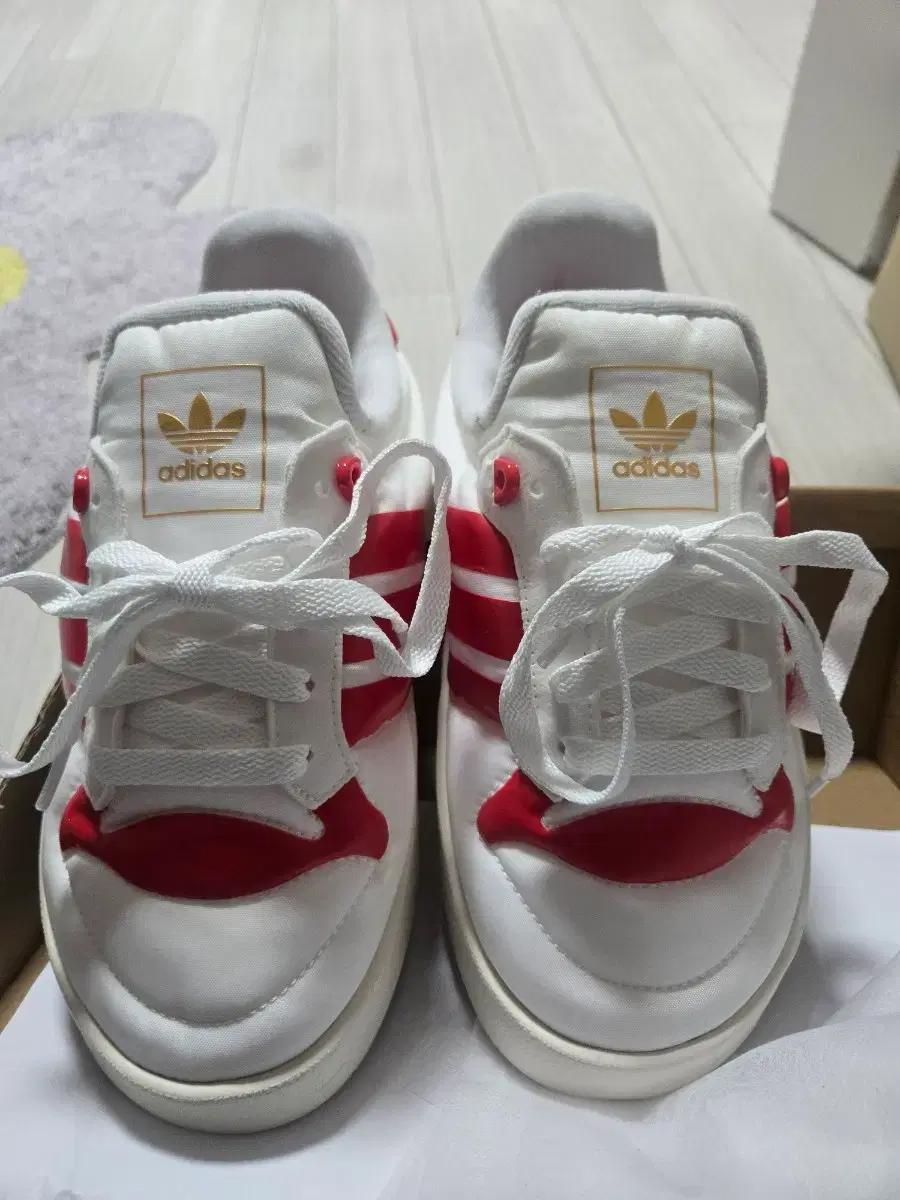 아디다스 운동화 라이벌리 홈 IH5505 화이트/레드