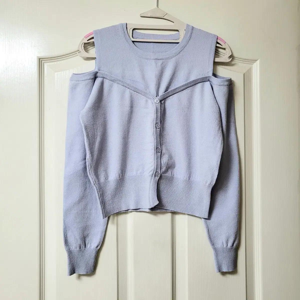 제너럴아이디어 / 어깨트임 니트