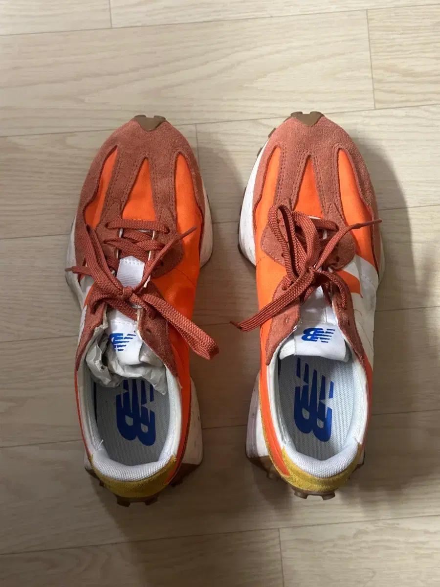 뉴발란스 327 오렌지 운동화 265mm