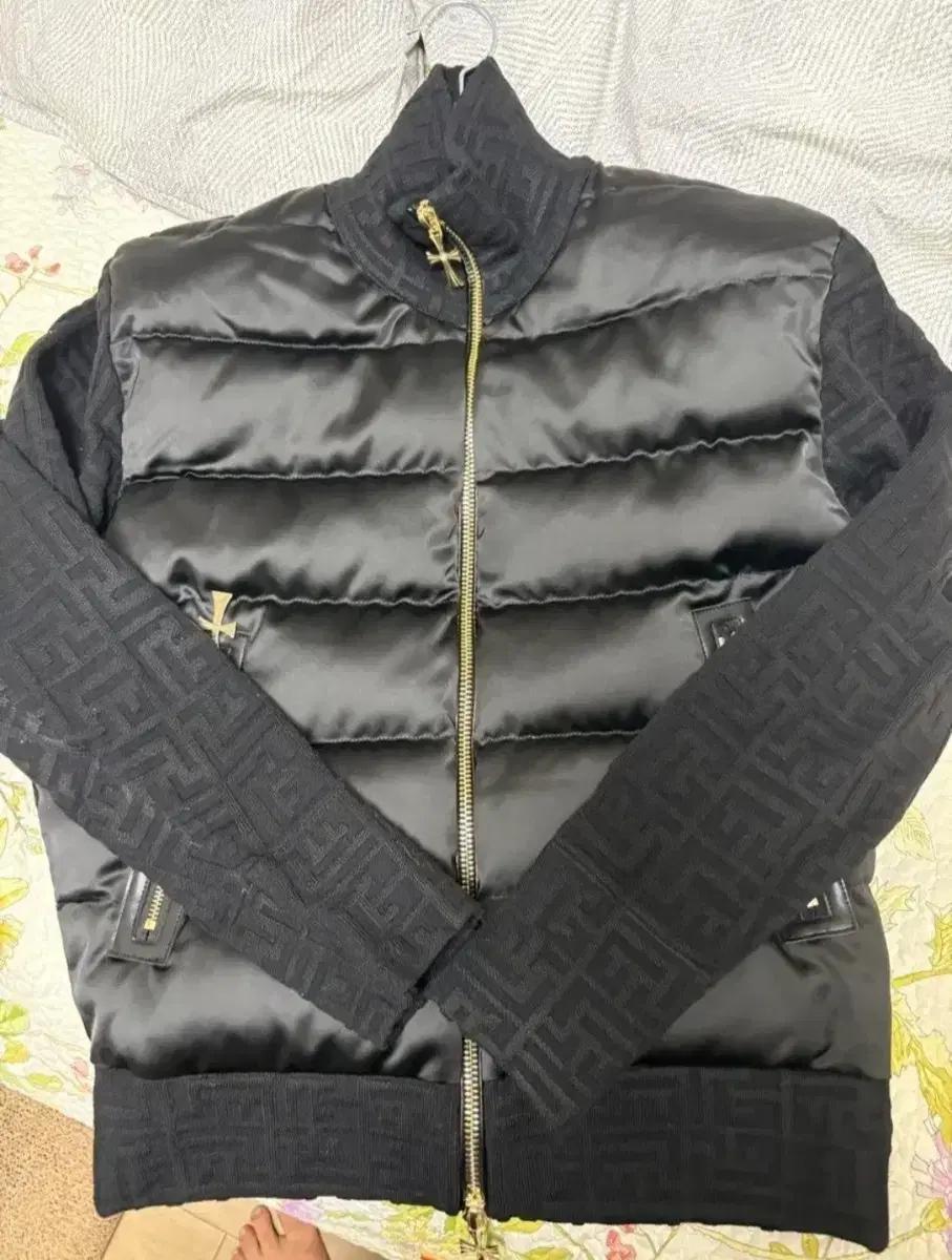 에뚜알 울캐시미어 니트패딩