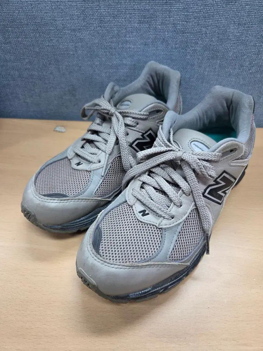 뉴발란스 디네댓 2002 265사이즈