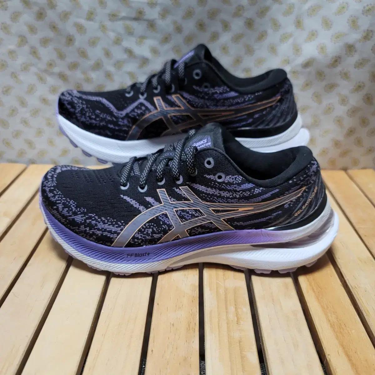 아식스 젤-카야노 29 러닝화 운동화 240 (실착235)