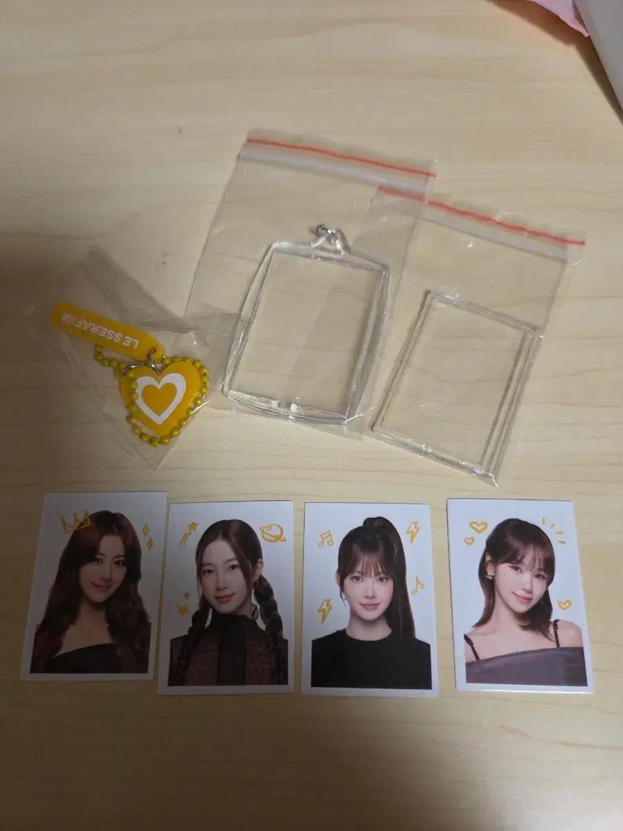르세라핌 맘스터치 증사