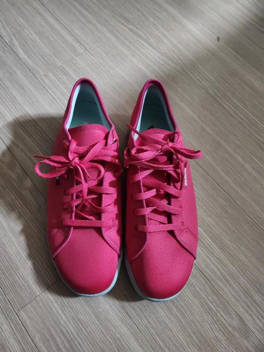 리복 여성 런닝화