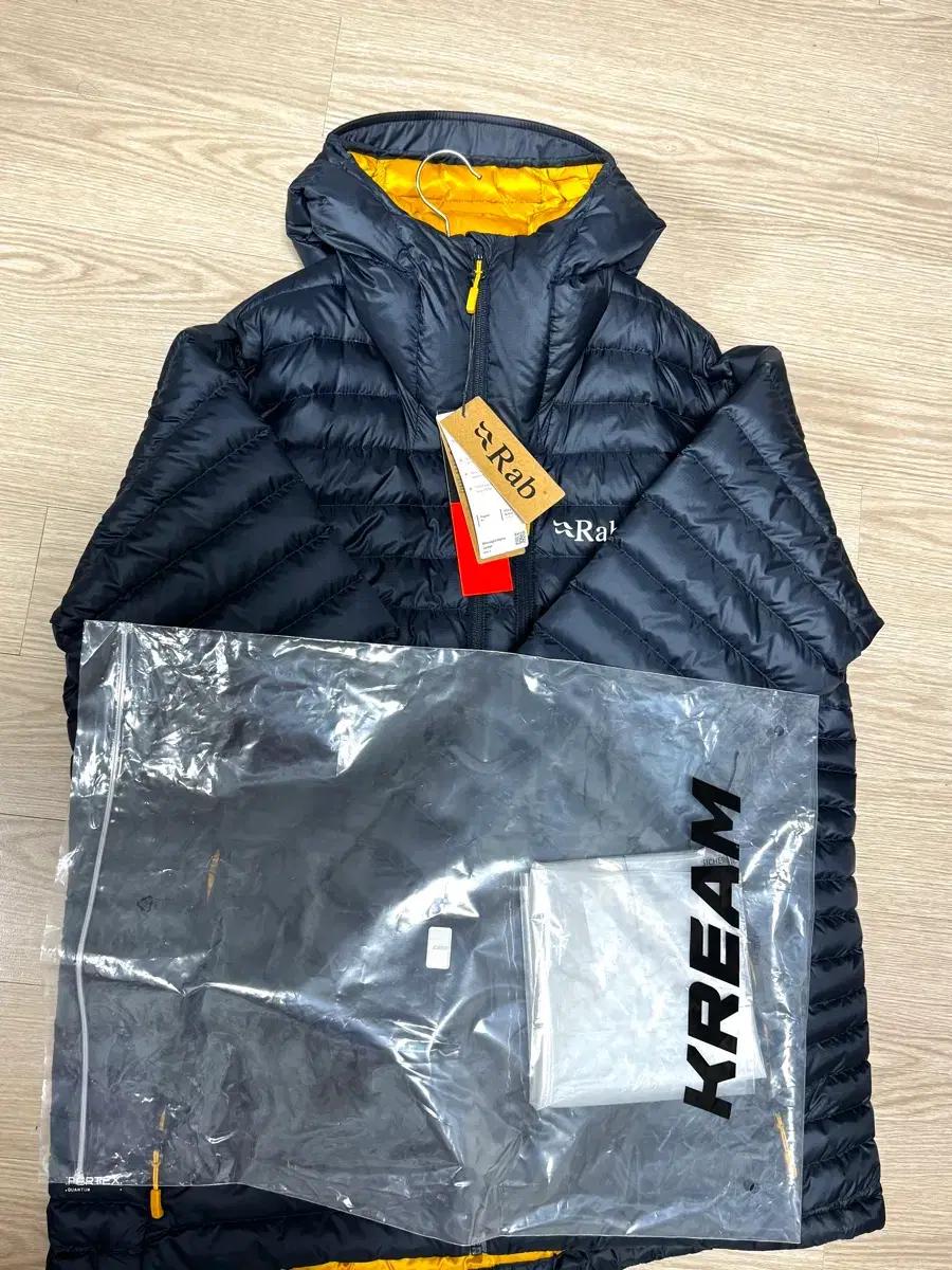 Rab 랩 마이크로 라이트 알파인 경량패딩 벨루가 색상xl