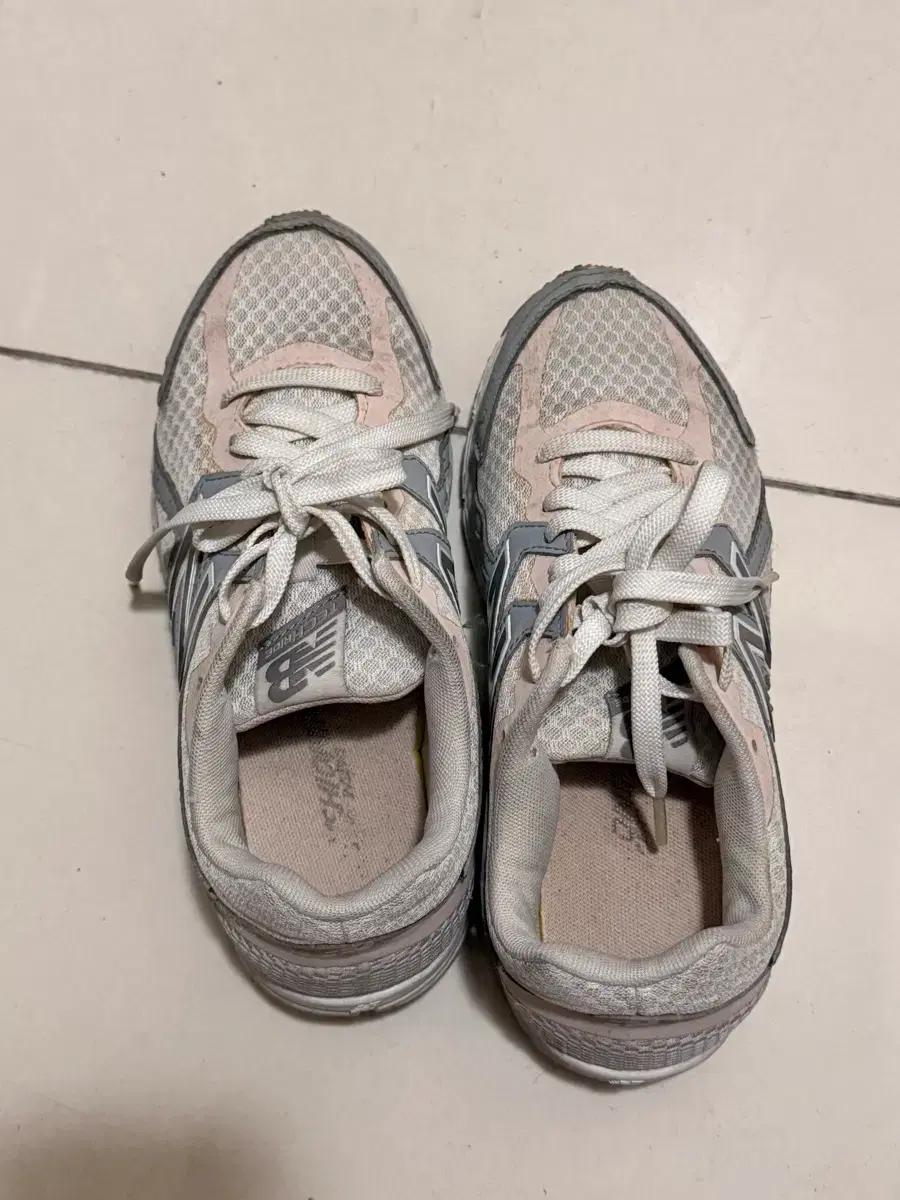 뉴발란스 480 v5 사이즈220 팔아요:)