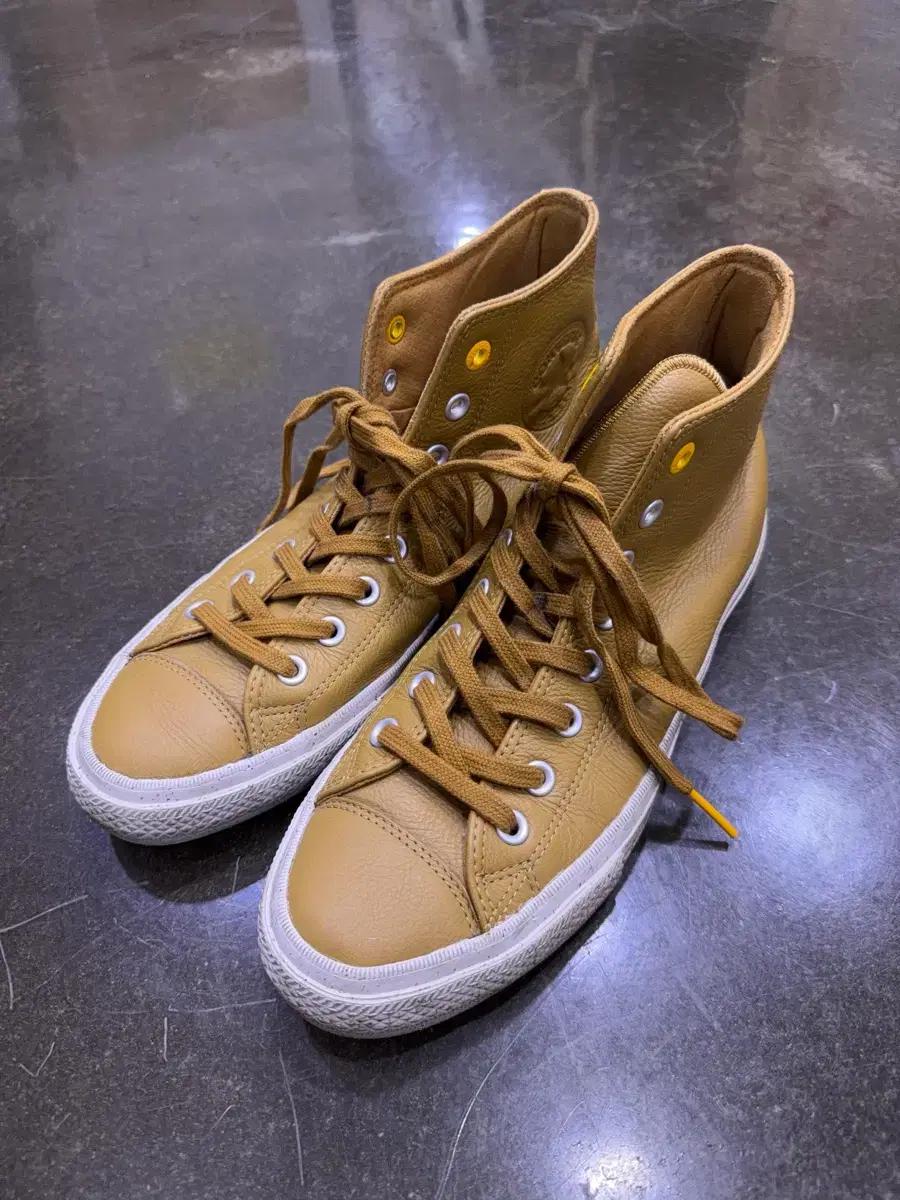 컨버스 올스타 척테일러 투 프리미엄 레더 로우슈가 270