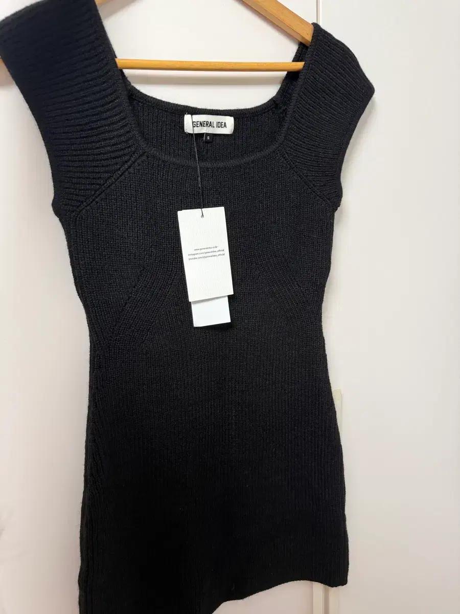 제너럴 아이디어 니트 미니 원피스 블랙