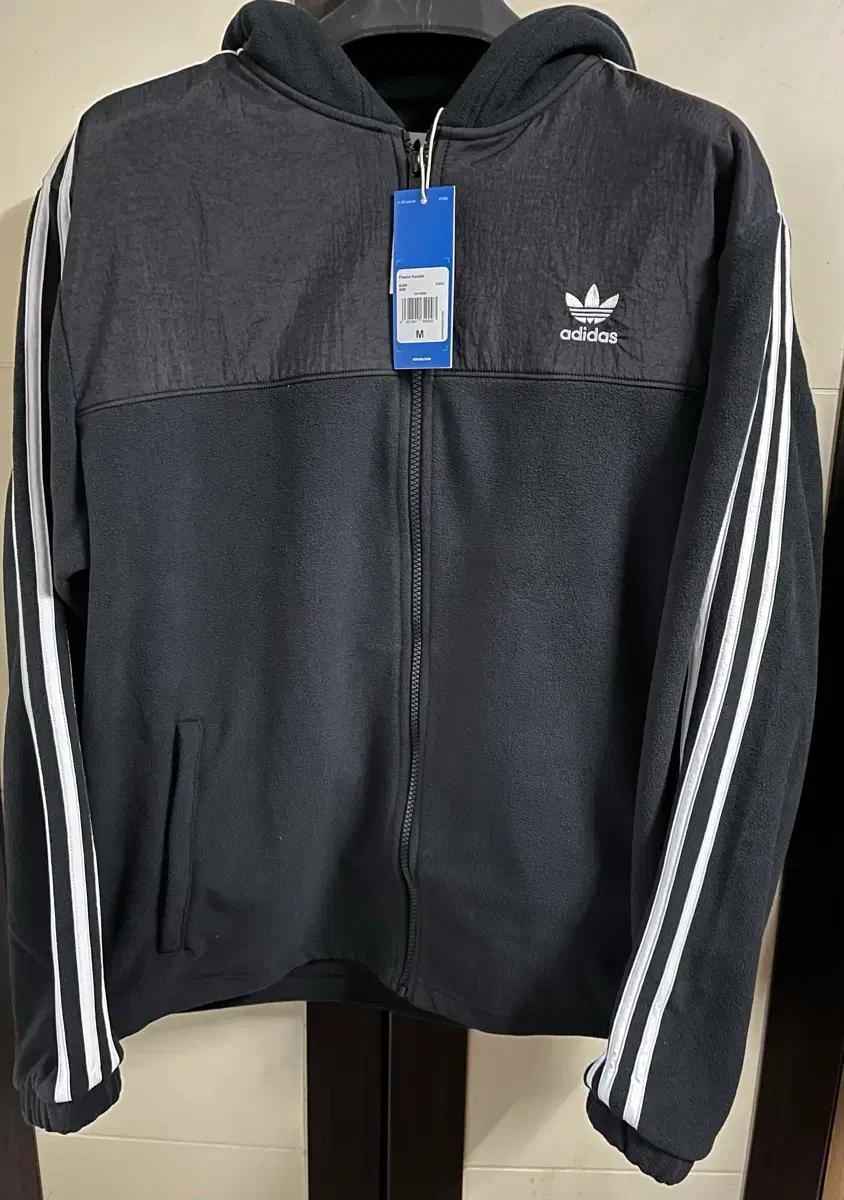 아디다스 후리스 후드집업 검정색 M사이즈 팝니다
