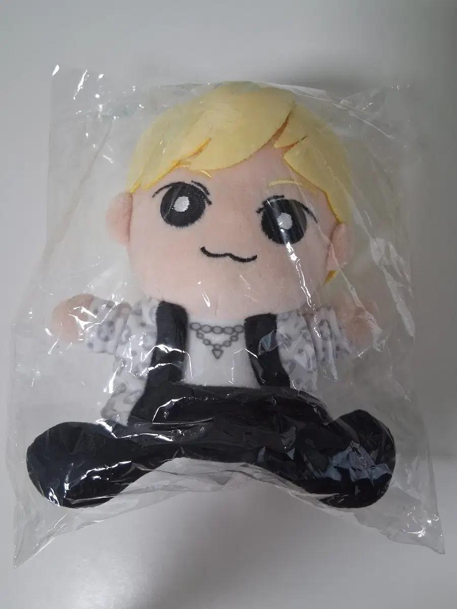 투모로우바이투게더 투바투 TXT 미개봉 짱구 콜라보 수빈 인형 판매