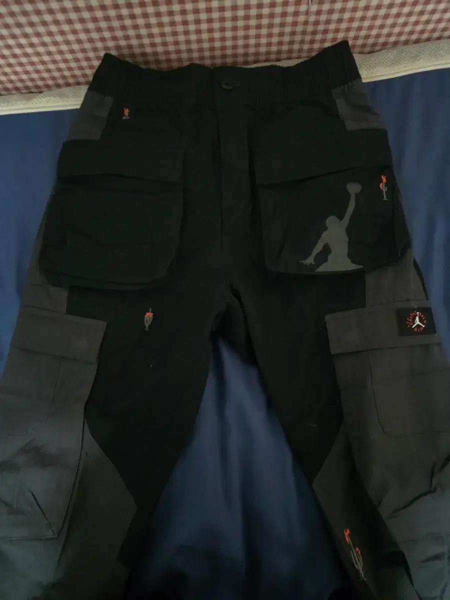 트레비스스캇 X 카고팬츠 블랙