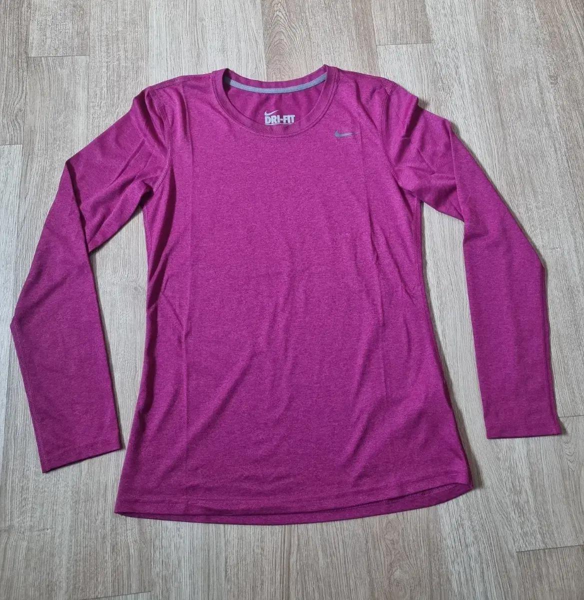 (새상품)여성 나이키 드라이핏 기능성 긴팔티 S