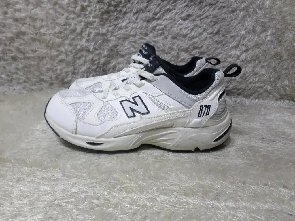 휘리릭구제 210 뉴발란스 878 화이트 키즈 아동화 주니어 중고 신발