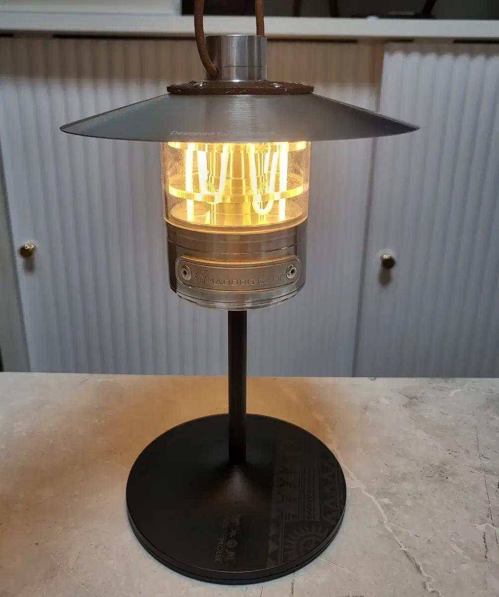 매드독캠프 LED 랜턴+(루메나 갓)