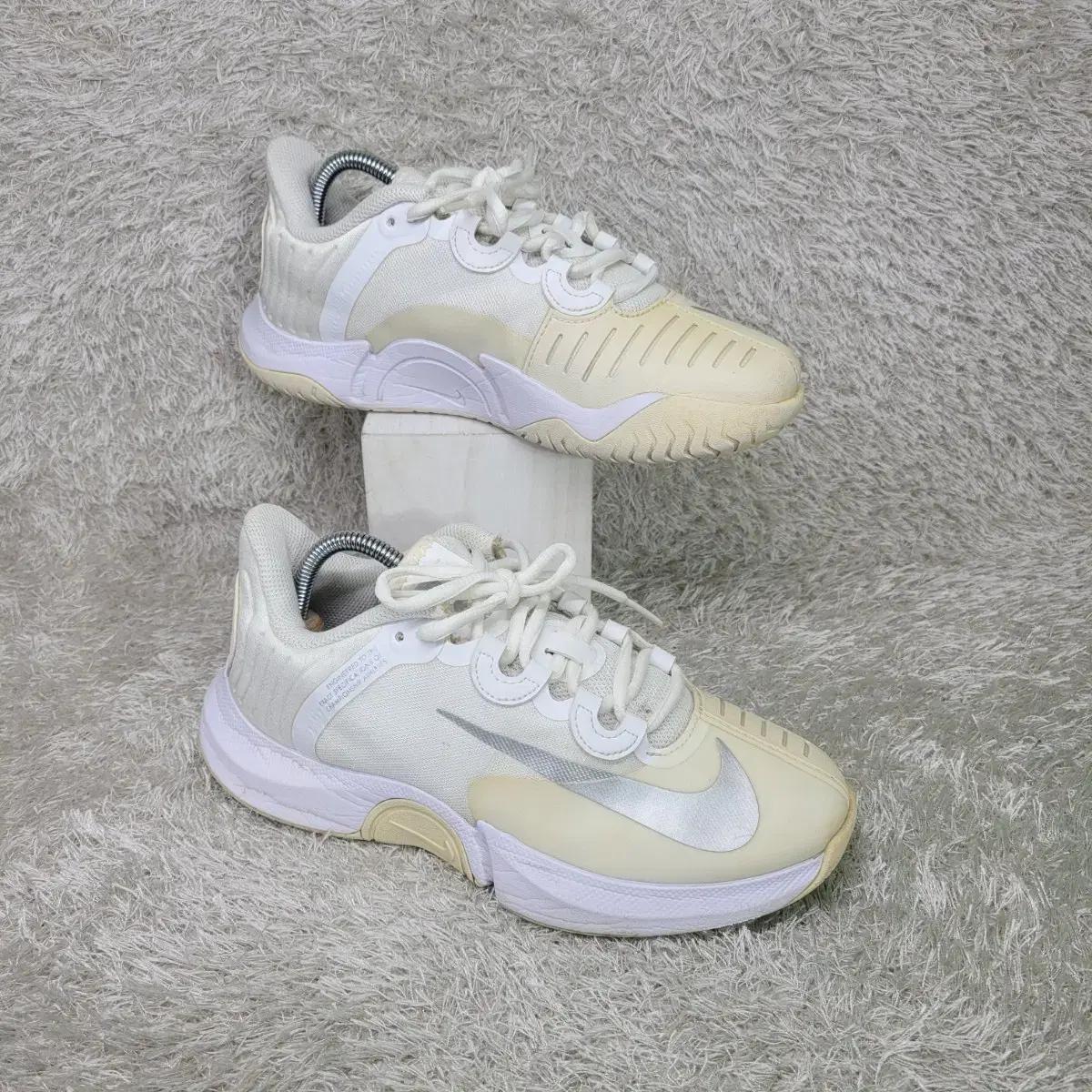 구제짱짱맨 230 나이키 코트 에어 줌 GP 터보 테니스화