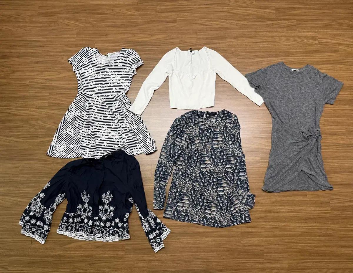 여성 의류 모음 (원피스/블라우스/티셔츠)