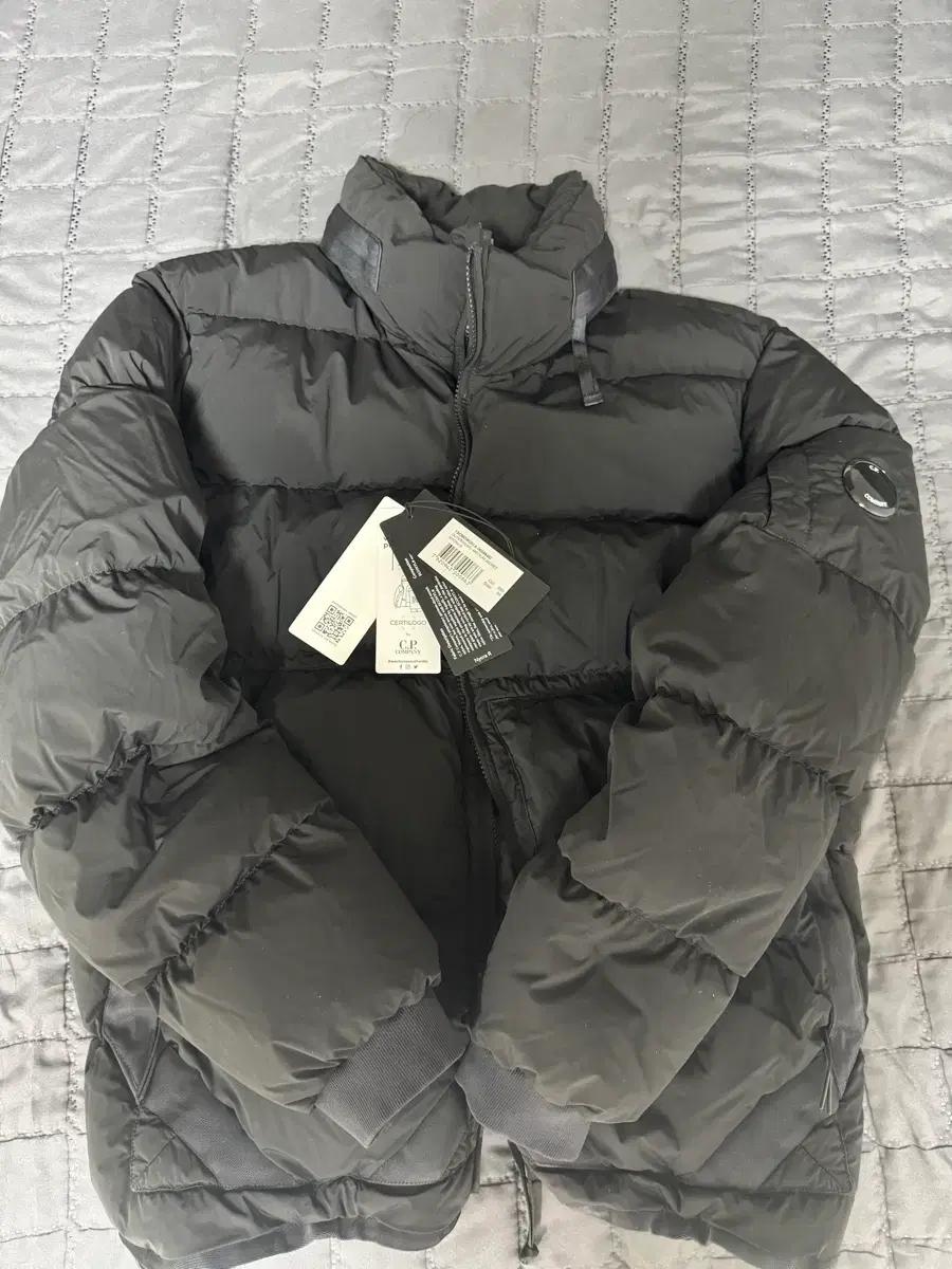 22FW cp컴퍼니 나이크라 다운(패딩) 블랙 54사이즈