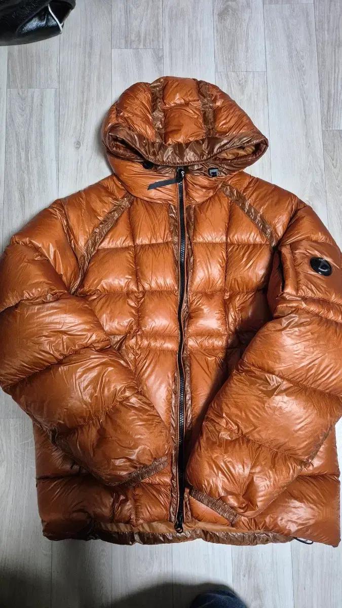 Cp컴퍼니 DD쉘 후드 패딩 XXL