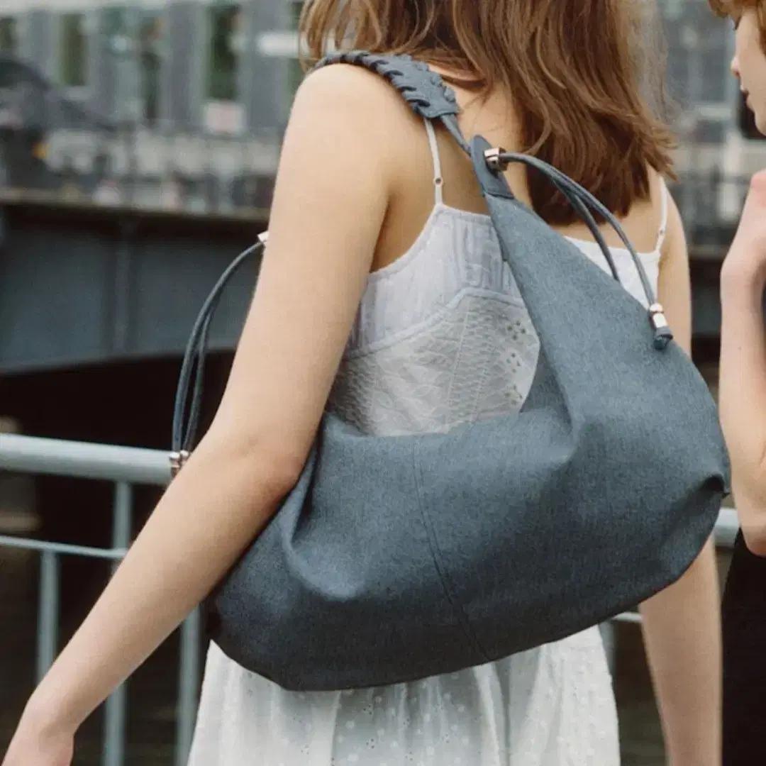 레이브 Beth Shoulder in indigo
