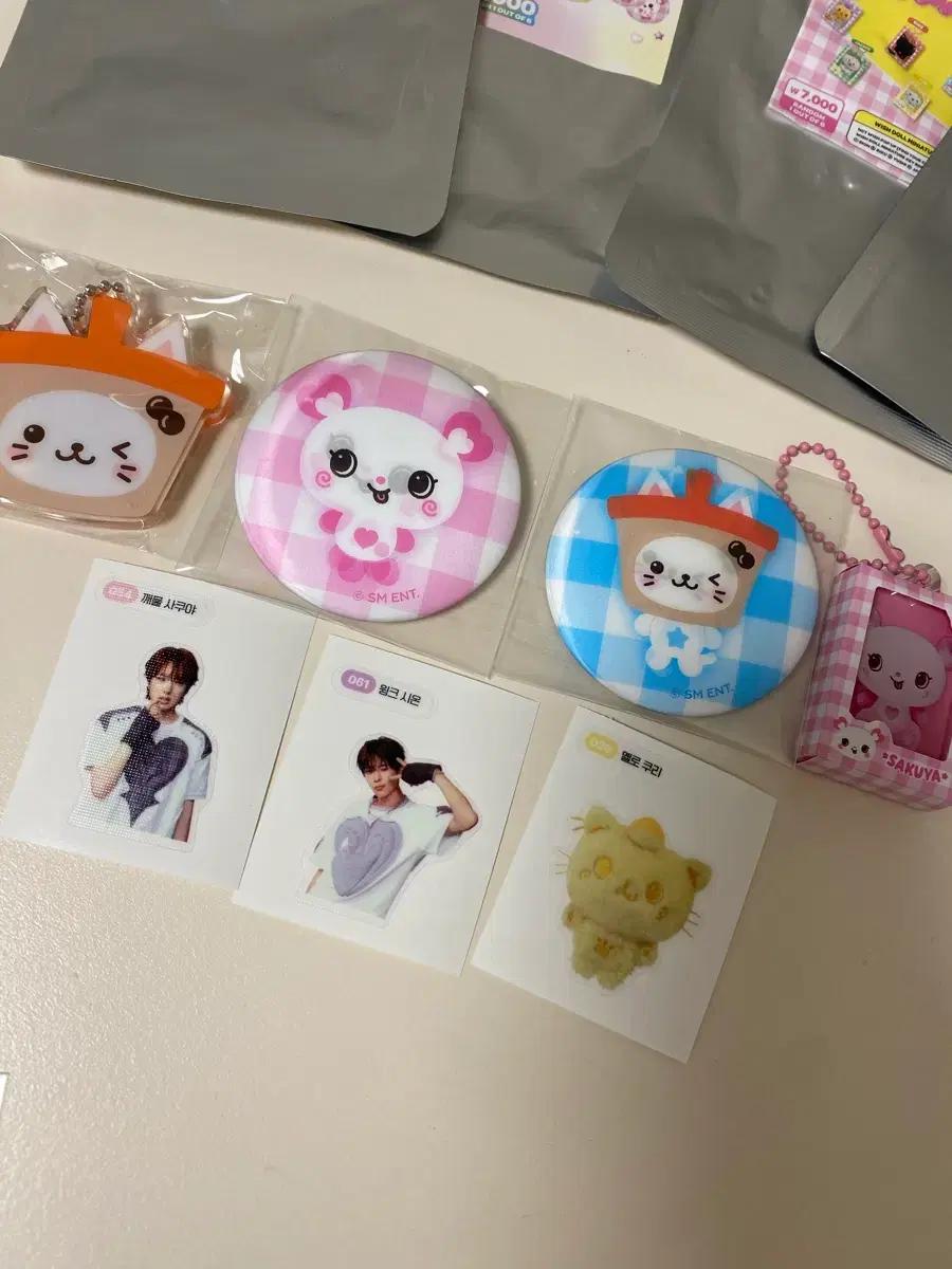 엔시티위시 컬러 팝업 엠디 뱃지 미러 핀버튼 거울 미니어처 키링 띠부