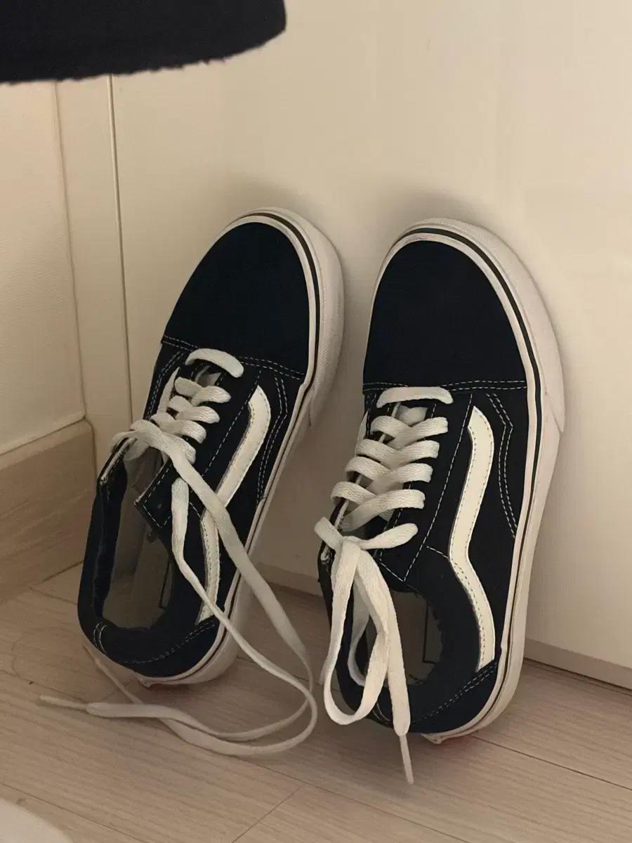 반스 어센틱 225