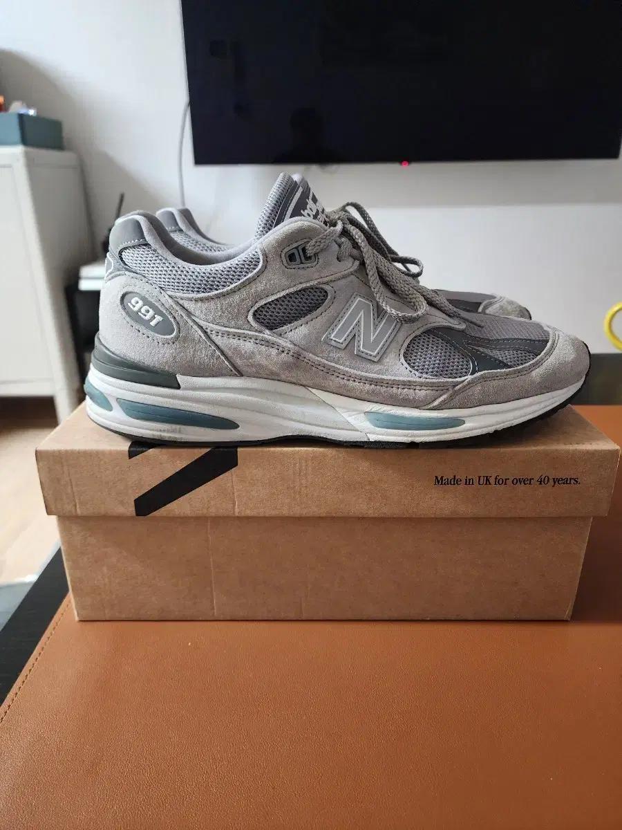 뉴발란스 991 V2 락 릿지 알로이 실버 270