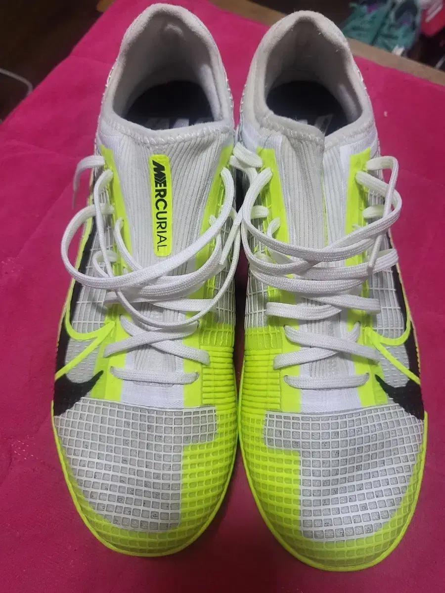 나이키 줌 머큐리얼 베이퍼 14 프로 tf 250 판매합니다