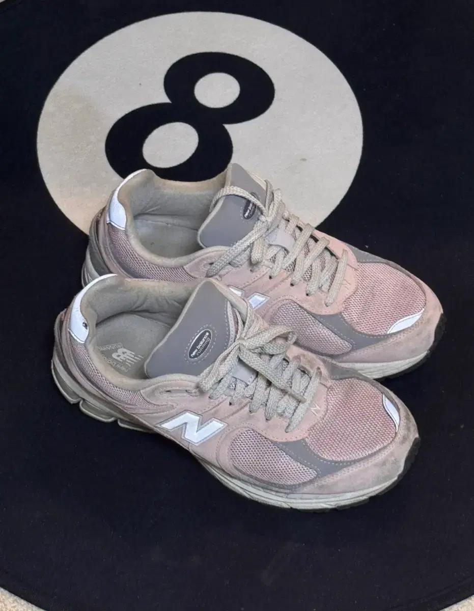 뉴발란스 2002R 오브 핑크 290사이즈 판매