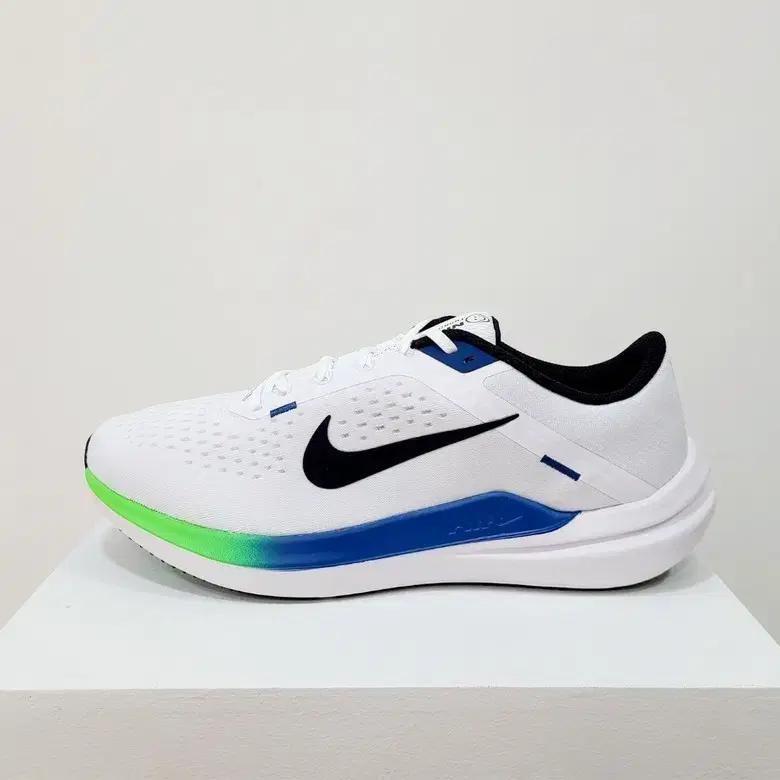 나이키 남성 운동화 에어 윈플로 10 화이트 블루 발볼 컴포트 런닝화 조