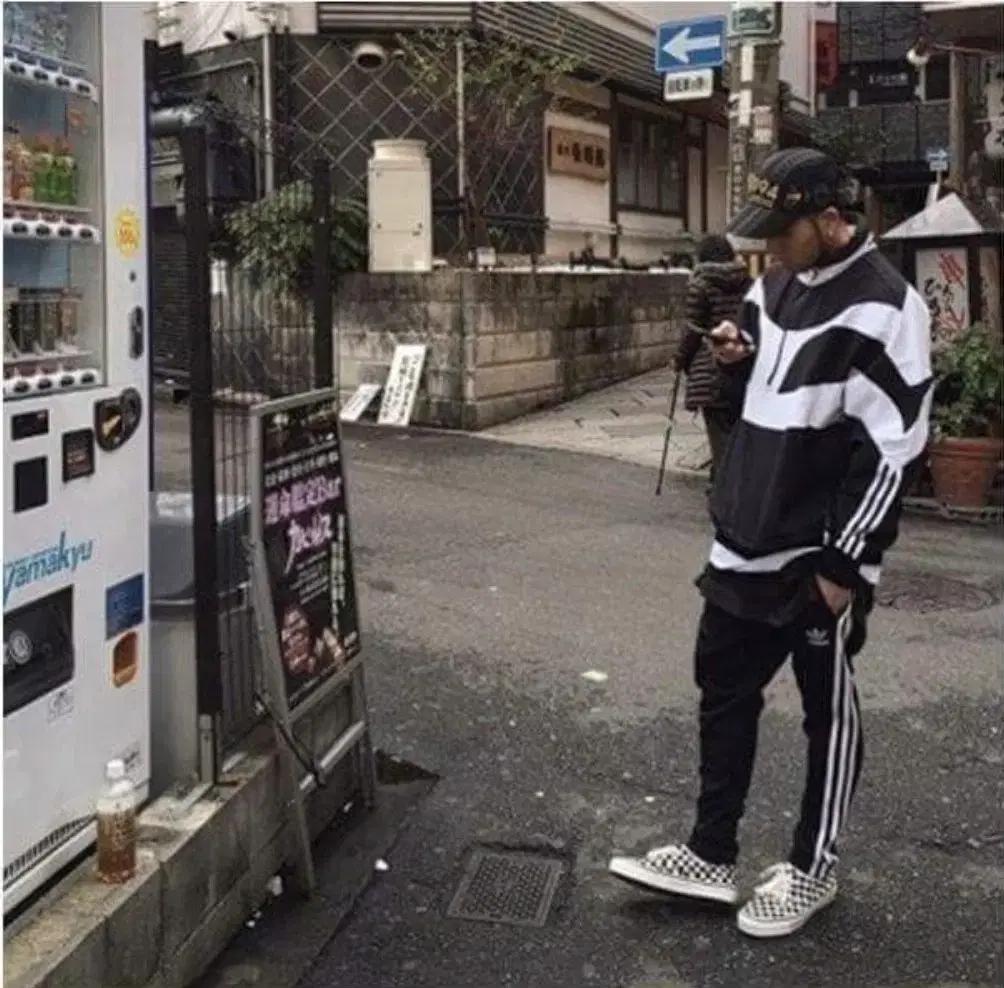 [M] 아디다스 바지(레드)